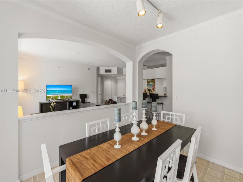 Condo for sale at Porto Bellagio 1301