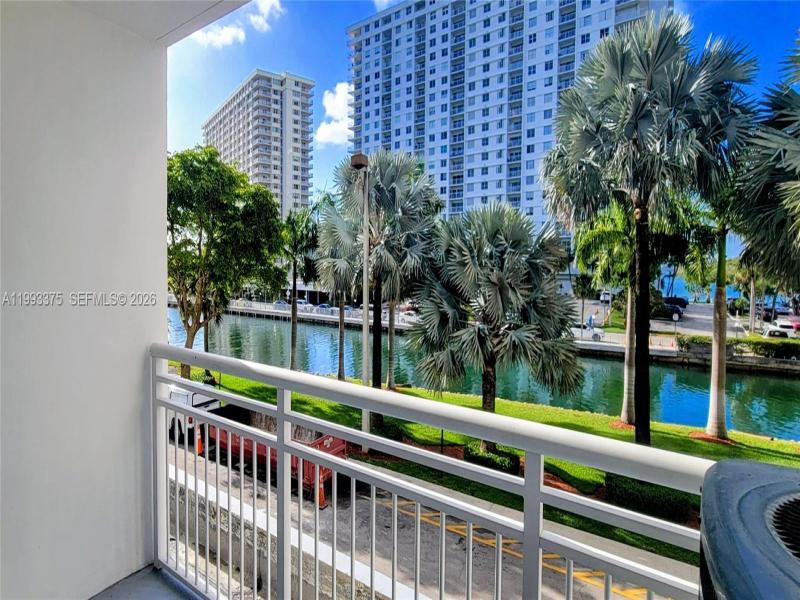 Alquiler de apartamento en Coastal Towers 220