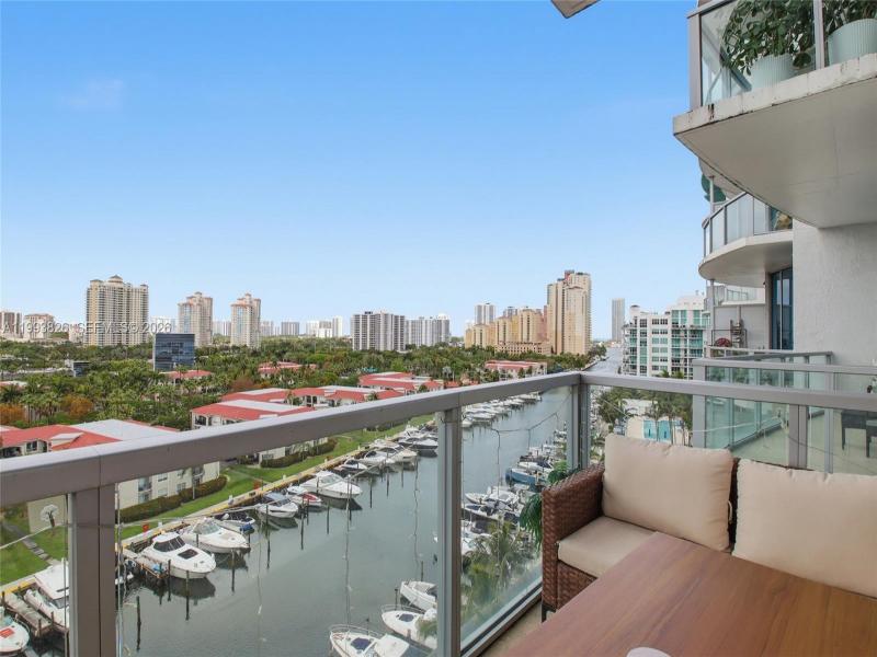 Uptown Marina Lofts Apt #904