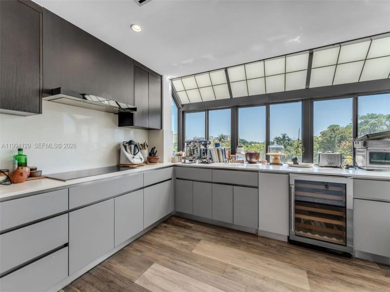 Comprar apartamento en Key Colony III Emerald Bay 345