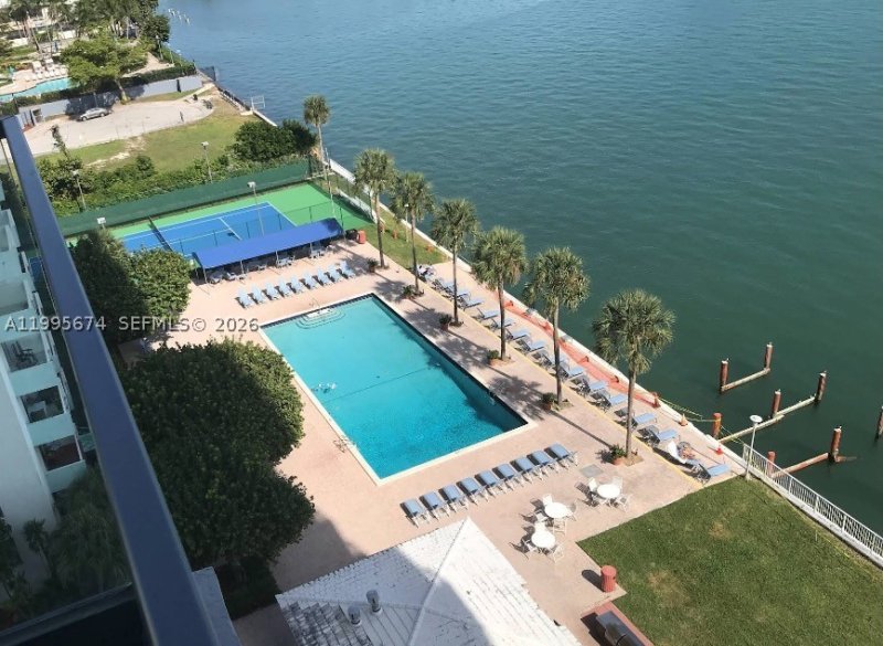 Apartment for rent at Bay Park Towers 618