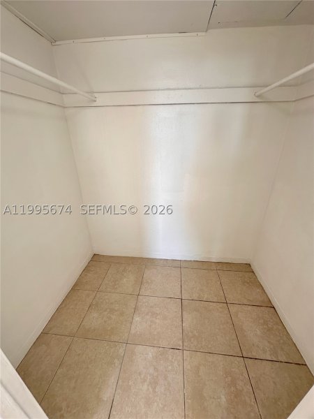 Apartment for rent at Bay Park Towers 618