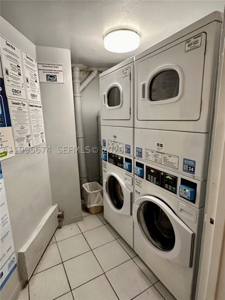 Apartment for rent at Bay Park Towers 618