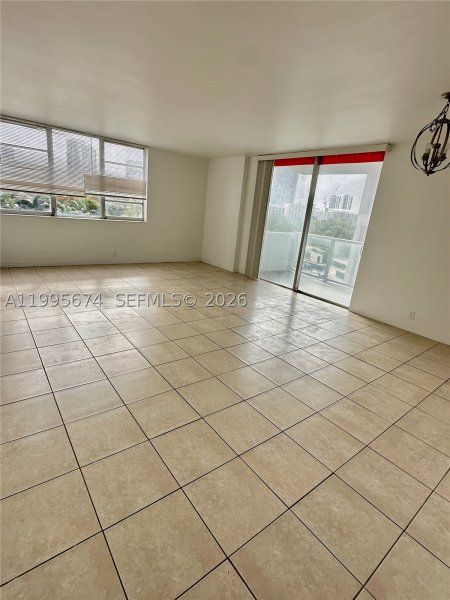 Apartment for rent at Bay Park Towers 618