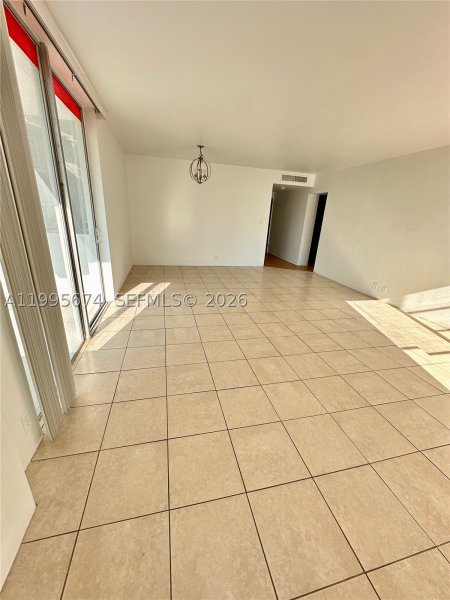 Apartment for rent at Bay Park Towers 618