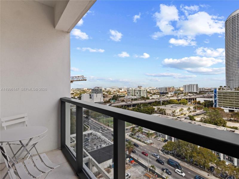 Condo for sale at Smart Brickell Residences 1403