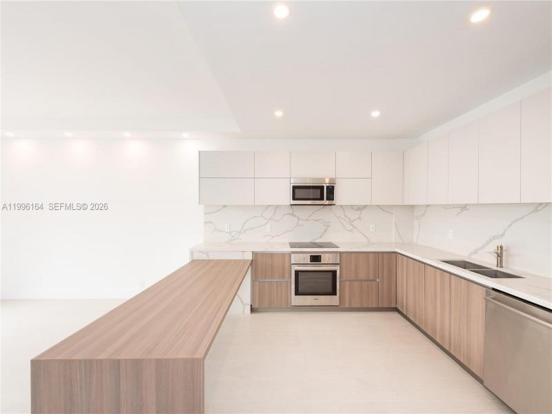 Comprar apartamento en Key Colony III Emerald Bay 241