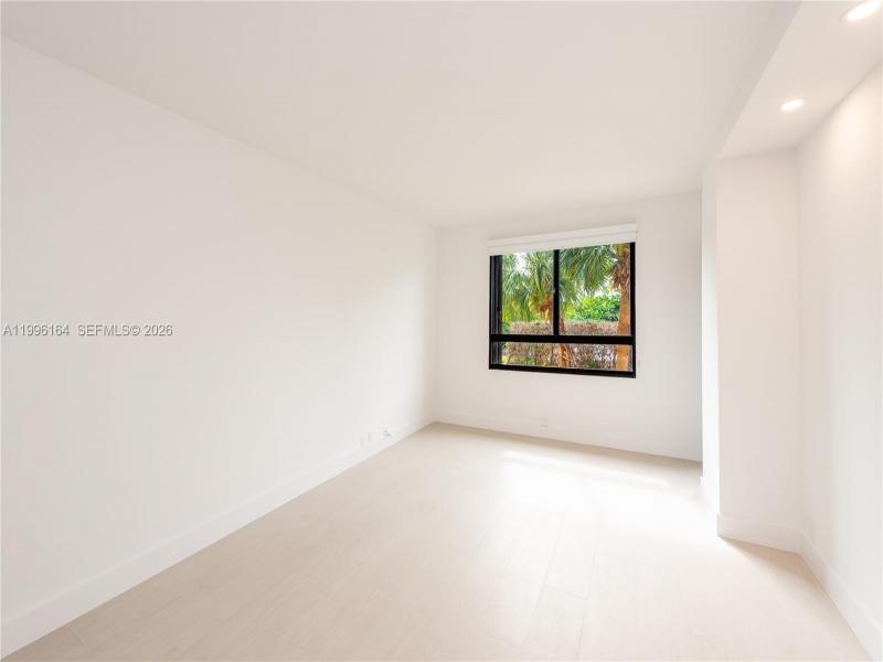 Comprar apartamento en Key Colony III Emerald Bay 241