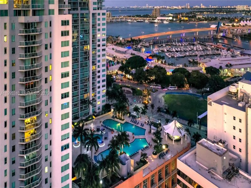 Condo for sale at Vizcayne South Tower 3509