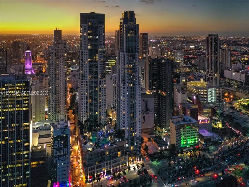 Condo for sale at Vizcayne South Tower 3509