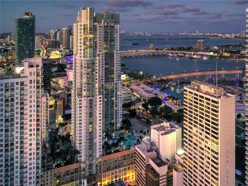 Condo for sale at Vizcayne South Tower 3509