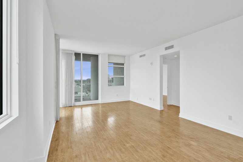 Condo for sale at Strada 315 1201