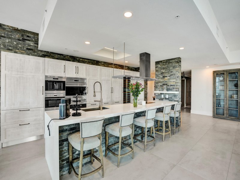 Apartment for rent at Marina Palms Yacht Club