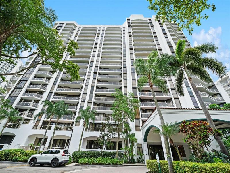 Condo for sale at Harborside 1807