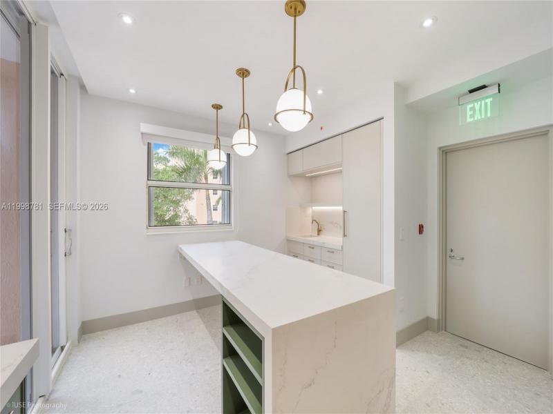 Comprar apartamento en Ocean Club Lake Villa Two 301