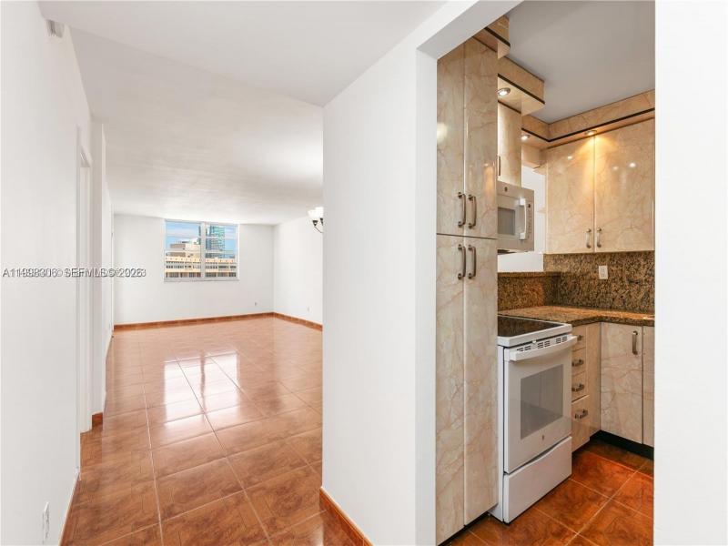 Condo for sale at Plaza Towers South 1103