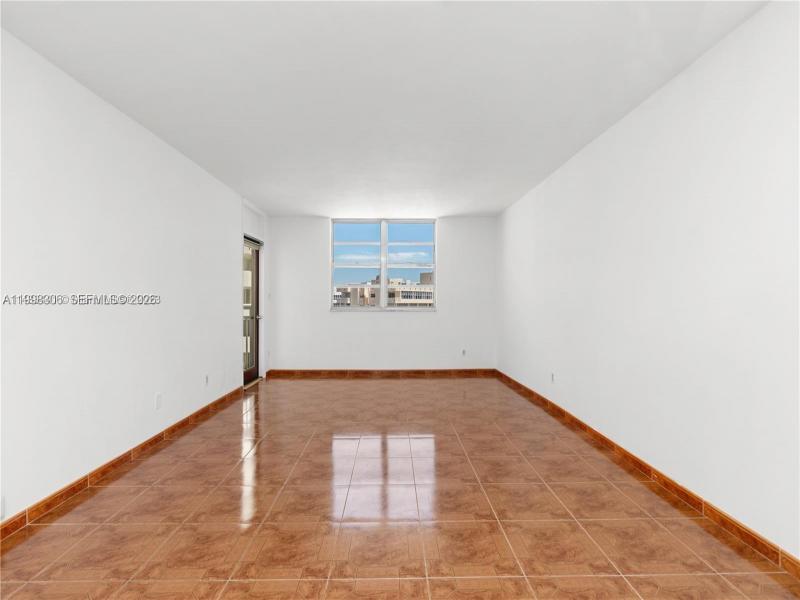 Condo for sale at Plaza Towers South 1103