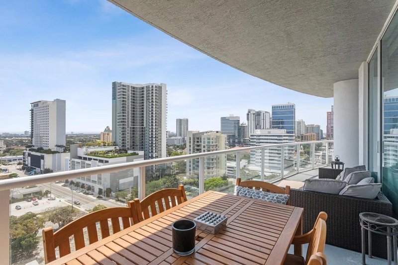 Condo for sale at Strada 315 1506