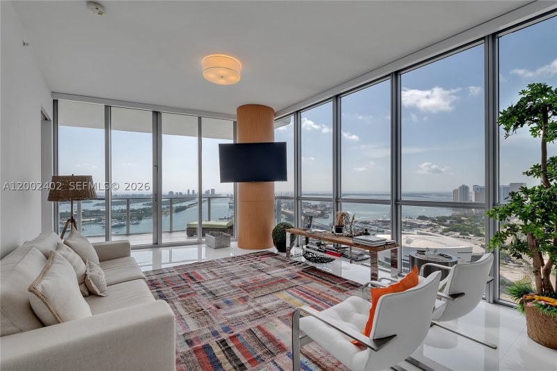Marquis Apt #3901