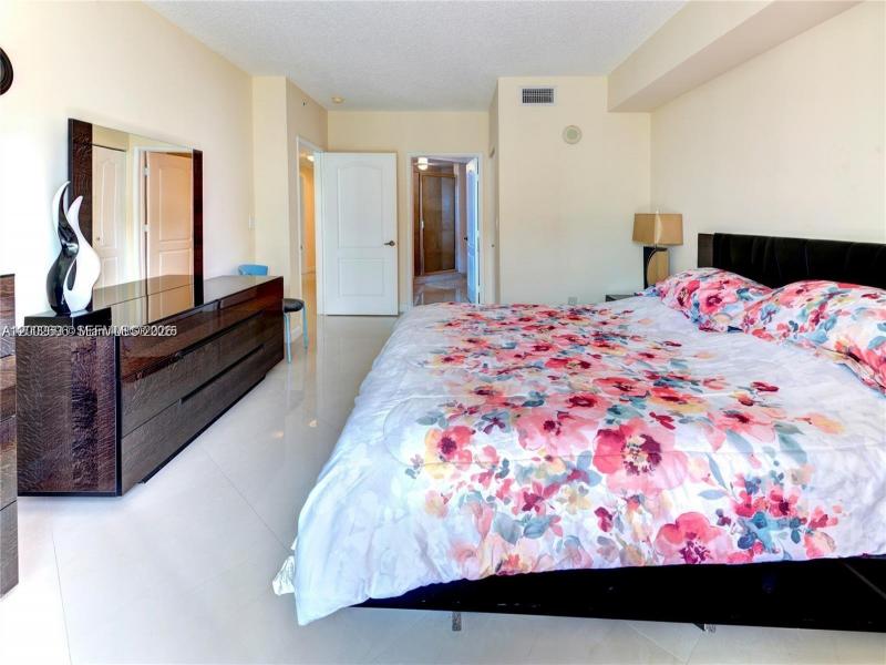 Comprar apartamento en King David 902