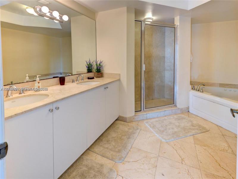 Comprar apartamento en King David 902