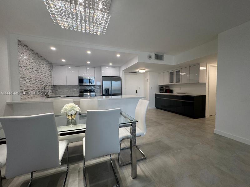 Condo for sale at Hallmark of Hollywood 1710