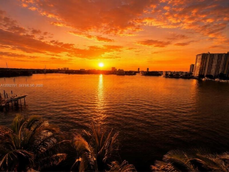 Condo for sale at Porto Bellagio 3204