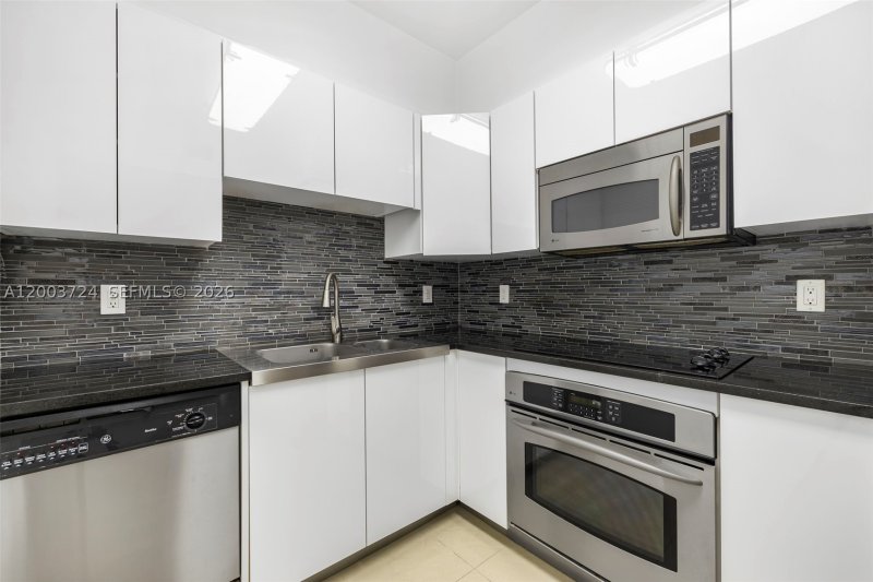 Apartment for rent at Akoya 805
