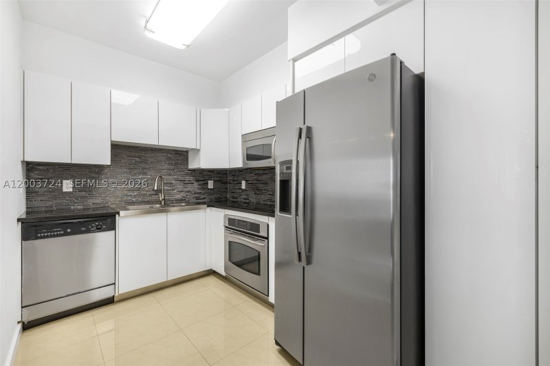 Apartment for rent at Akoya 805