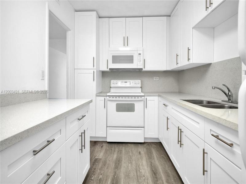 Property photo # 9