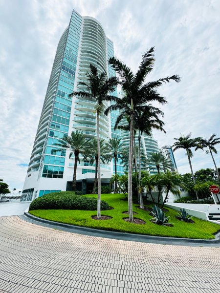 Skyline On Brickell Apt #801