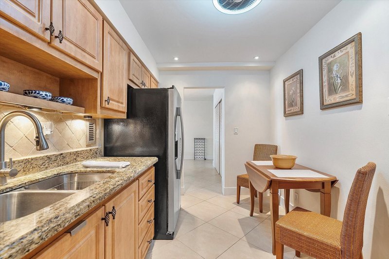 Condo for sale at Galt Towers 10j