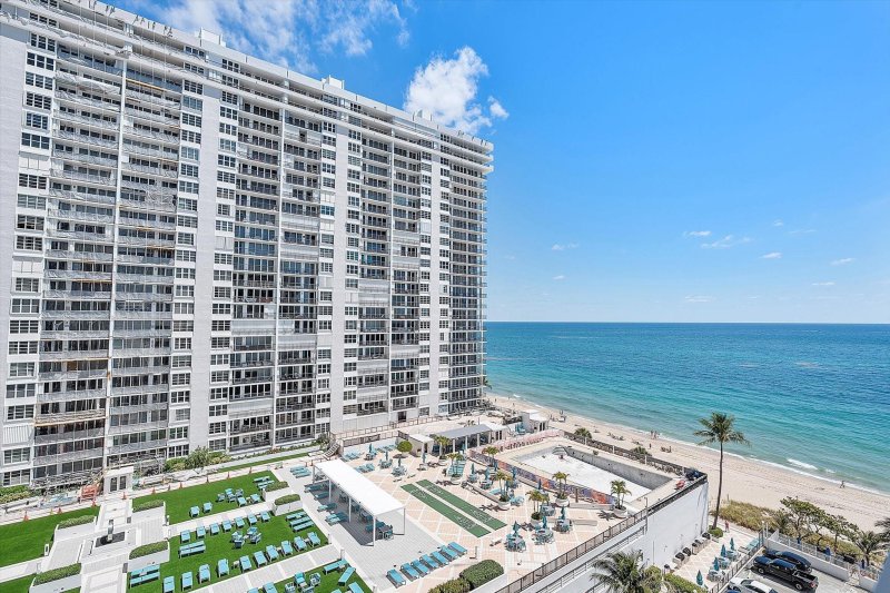 Condo for sale at Galt Towers 10j