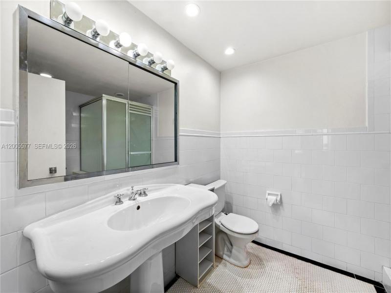 Condo for sale at Imperial House 11A