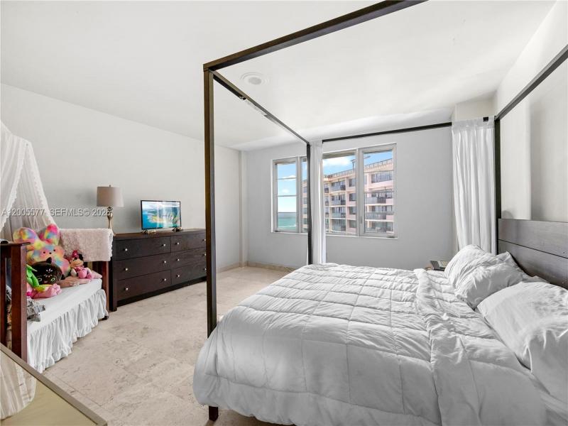 Condo for sale at Imperial House 11A