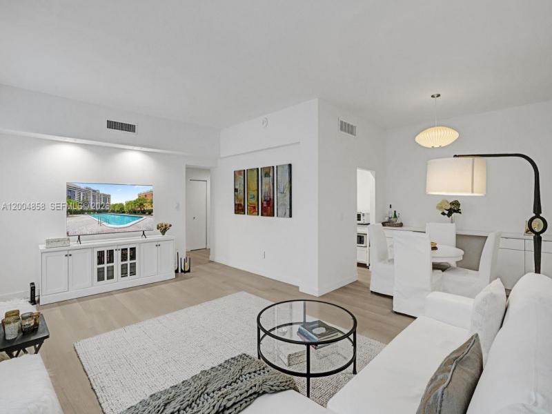 Comprar apartamento en Gables Plaza 103