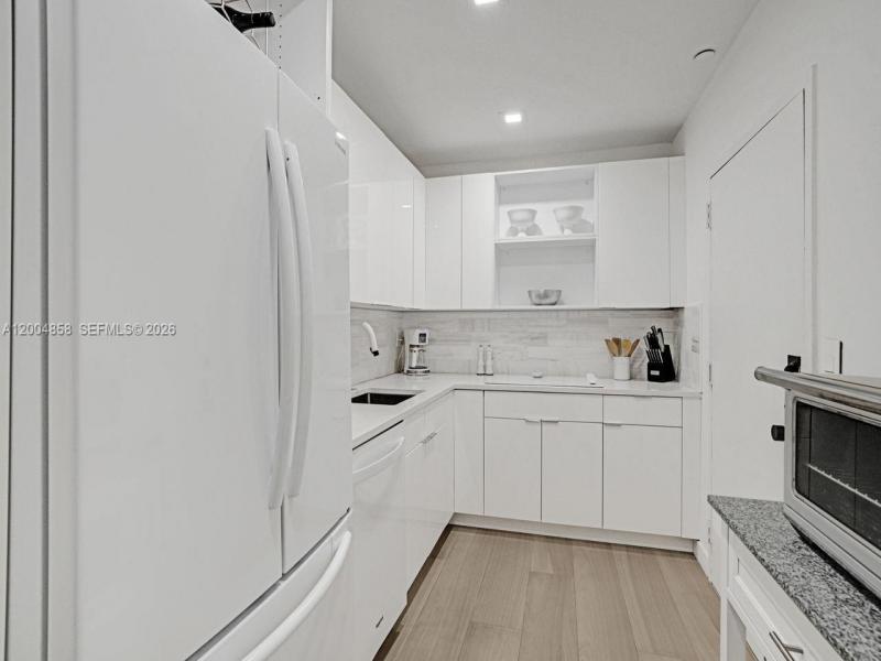 Comprar apartamento en Gables Plaza 103