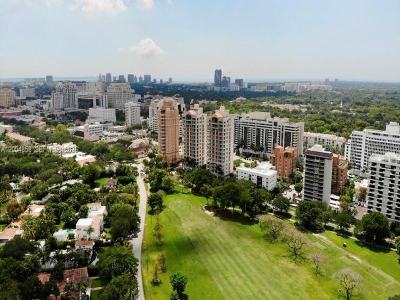 Comprar apartamento en Gables Plaza 103
