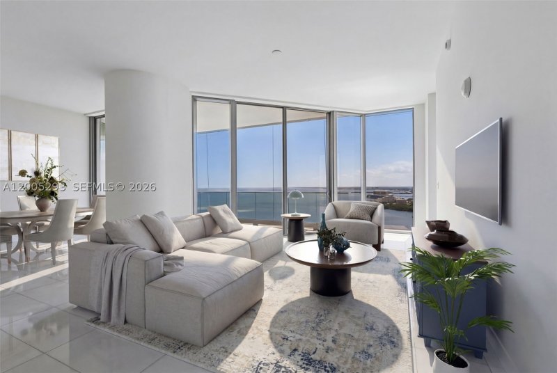 Comprar apartamento no Una Residences at Brickell 2803
