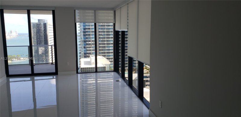 Apartment for rent at 1010 Brickell 3205