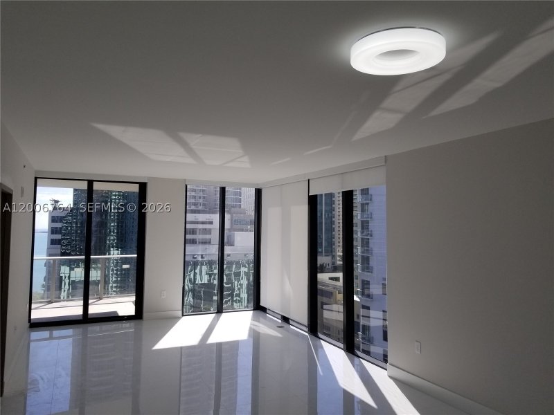 Apartment for rent at 1010 Brickell 3205