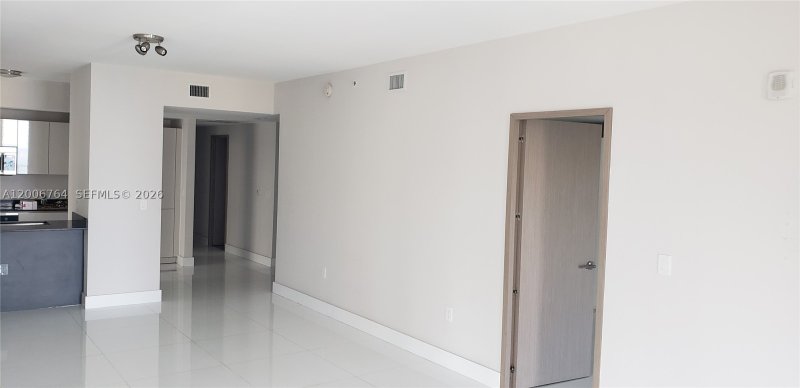 Apartment for rent at 1010 Brickell 3205