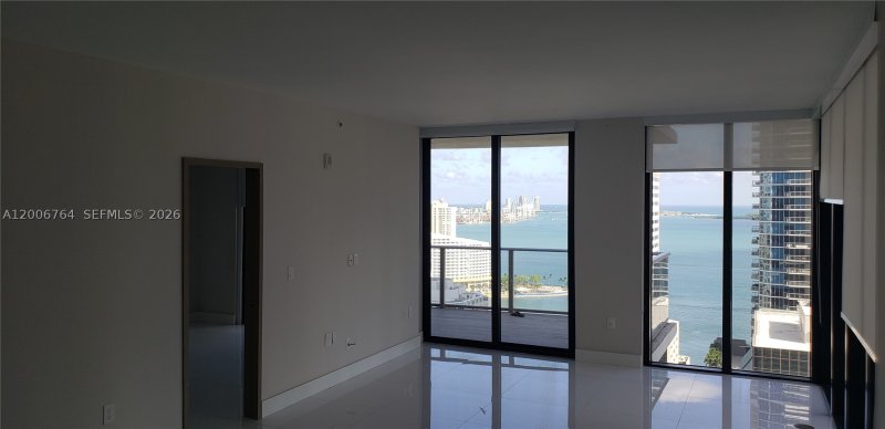 Apartment for rent at 1010 Brickell 3205