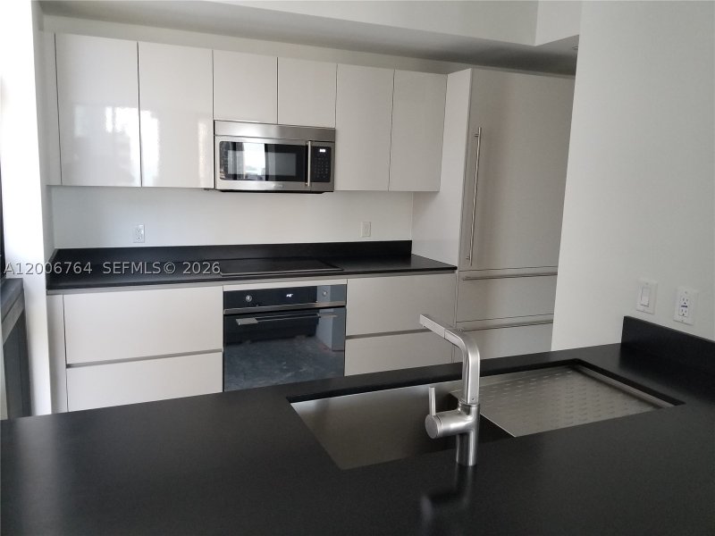 Apartment for rent at 1010 Brickell 3205
