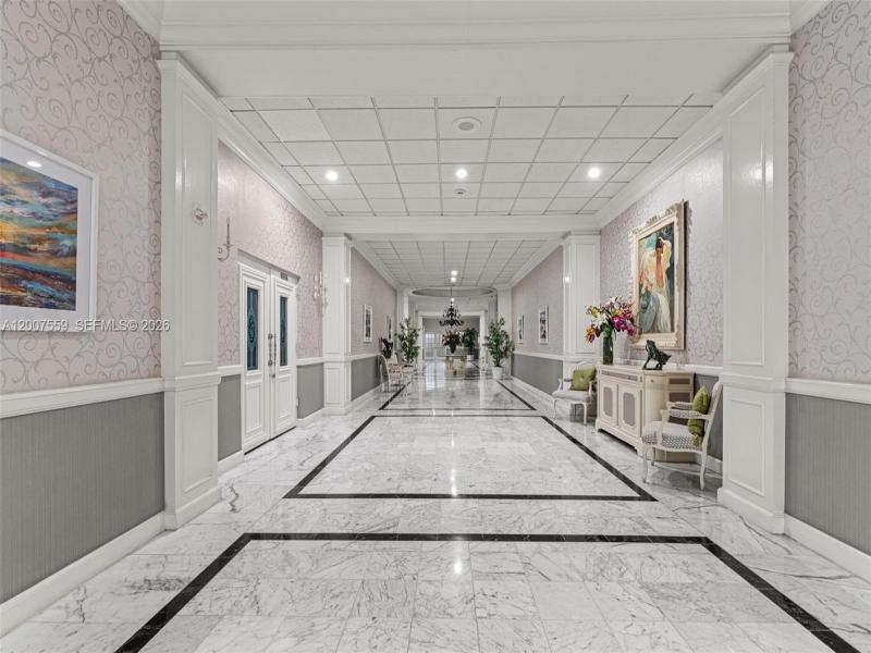 Condo for sale at Hallmark of Hollywood 301