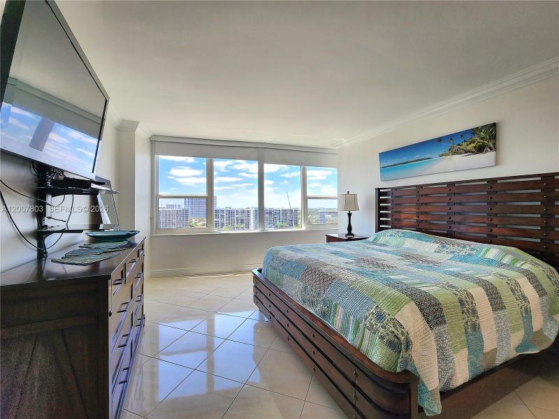 Apartment for rent at Alexander Towers 1103