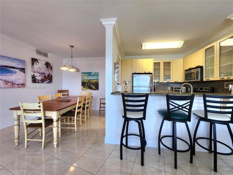 Apartment for rent at Alexander Towers 1103