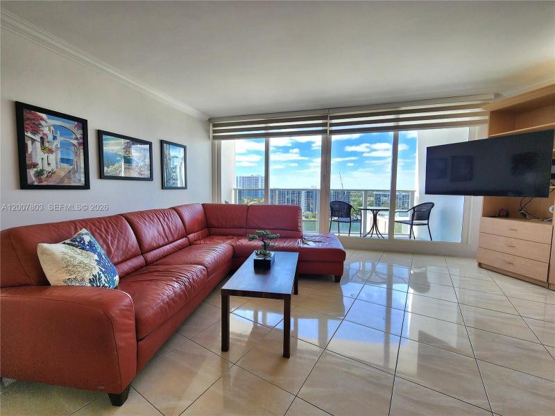 Apartment for rent at Alexander Towers 1103