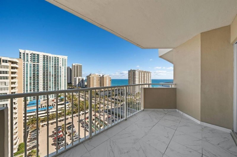 Condo for sale at The Hemispheres 16b