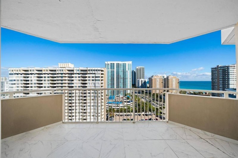 Condo for sale at The Hemispheres 16b